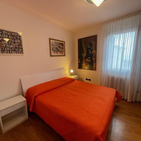Apartament Trilocale Vista Mare Con 2 Bagni Nel Centro Storico - Agenzia Cocal Caorle Zewnętrze zdjęcie