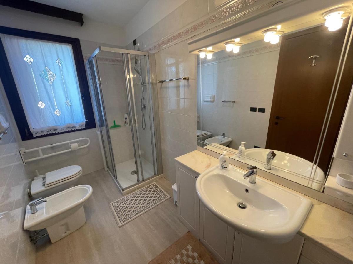 Apartament Trilocale Vista Mare Con 2 Bagni Nel Centro Storico - Agenzia Cocal Caorle Zewnętrze zdjęcie