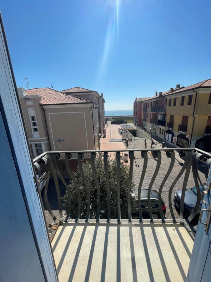 Apartament Trilocale Vista Mare Con 2 Bagni Nel Centro Storico - Agenzia Cocal Caorle Zewnętrze zdjęcie