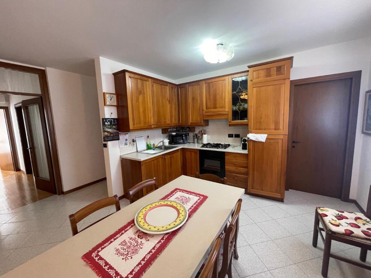 Apartament Trilocale Vista Mare Con 2 Bagni Nel Centro Storico - Agenzia Cocal Caorle Zewnętrze zdjęcie